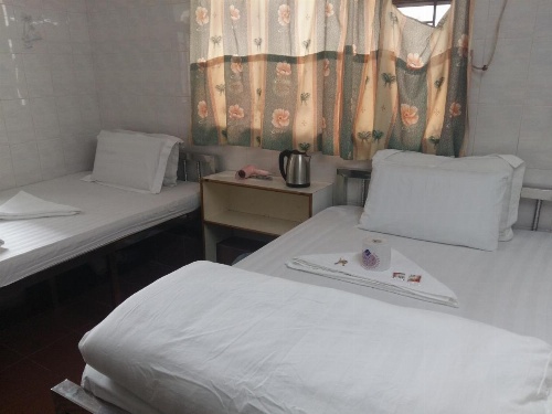 New Yan Yan Guest House image 24